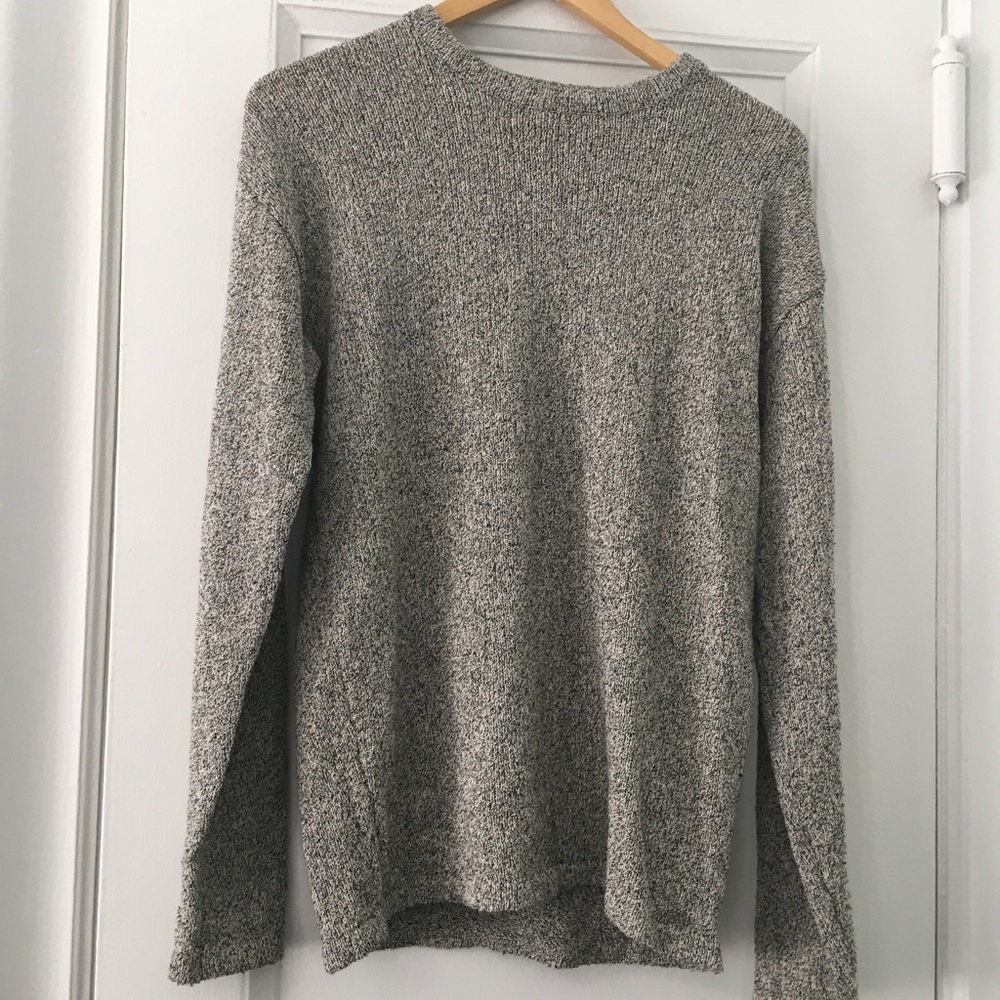 Women’s gray sweater